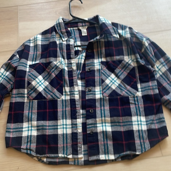 Cropped Flannel - Picture 4 of 13